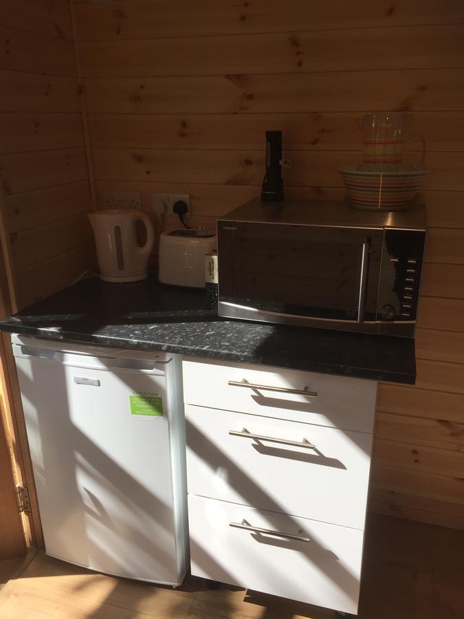 Romantic Getaway Luxury Wooden Cabin With Private Hot Tub And Bbq 애버리스트위스 외부 사진