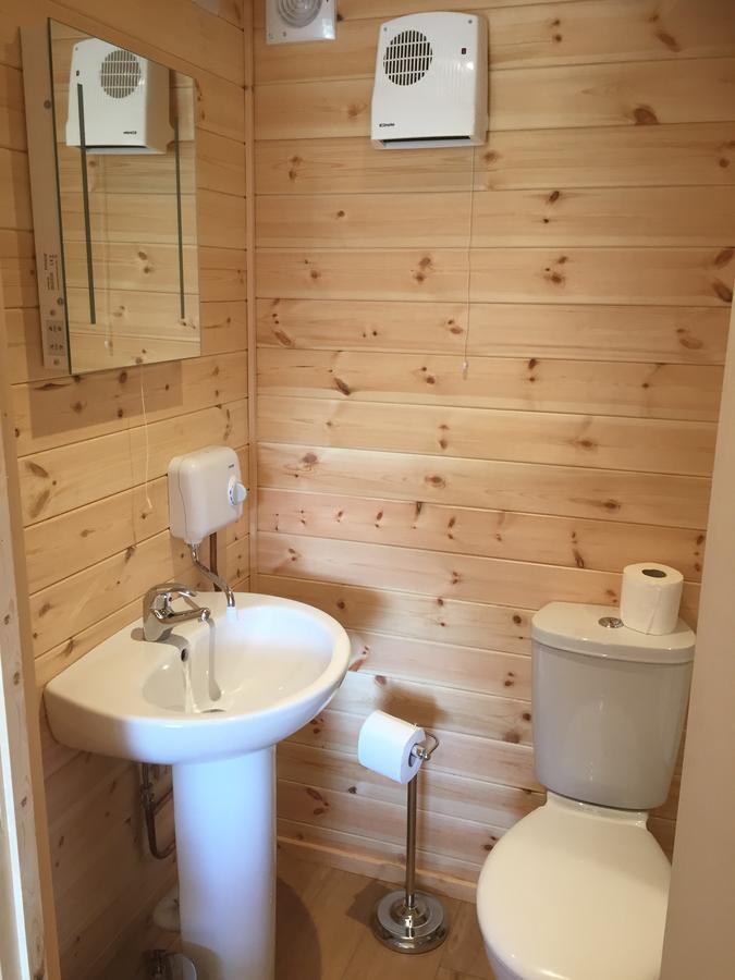 Romantic Getaway Luxury Wooden Cabin With Private Hot Tub And Bbq 애버리스트위스 외부 사진